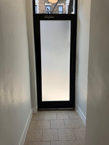 More Photos Of 245 S 1st St, Brooklyn Restaurant For Sale