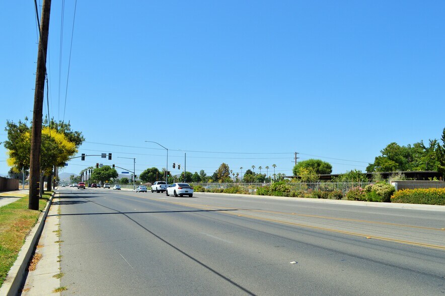 More Photos Of 2750 W Devonshire Ave, Hemet Freestanding For Sale