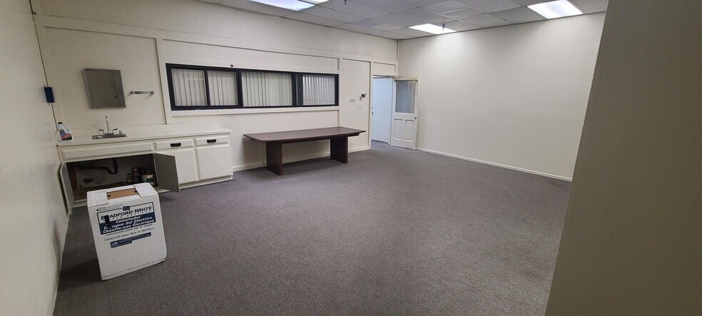 More Photos Of 10722 Arrow Route, Rancho Cucamonga Showroom For Lease