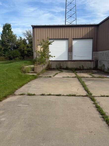 More Photos Of 352 County Center st, Lapeer Flex For Sale