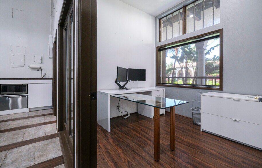 More Photos Of 2030 Alameda Padre Serra, Santa Barbara Office For Lease