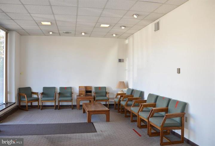 More Photos Of 101 Mill Creek Ave, Pottsville Flex For Sale