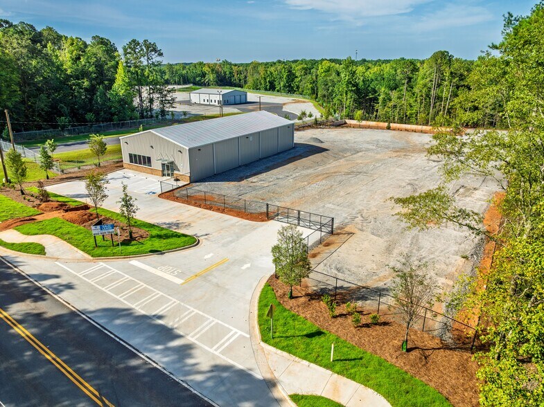 More Photos Of 8239 Gullatt Rd, Palmetto Industrial For Lease