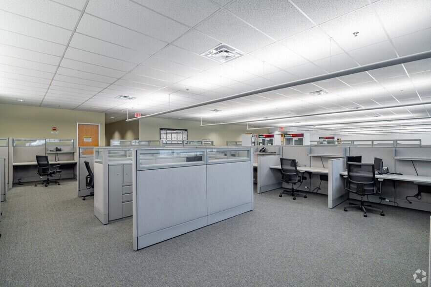 More Photos Of 10000 Rogers Run, San Antonio Office For Sale