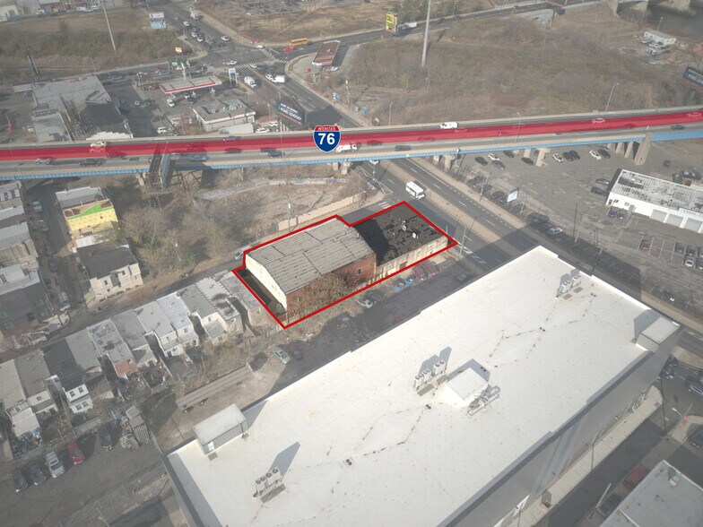 More Photos Of 1201 S 32nd St, Philadelphia Flex For Lease