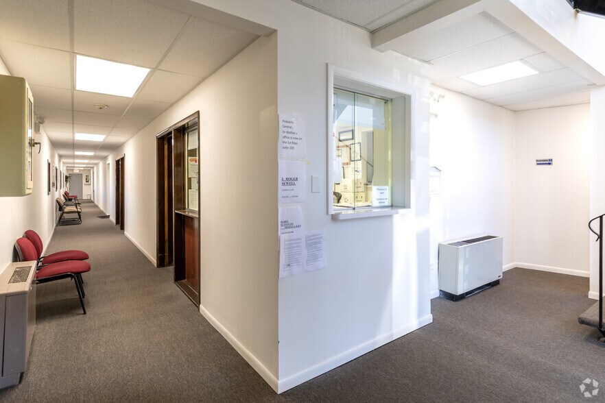 More Photos Of 1835 N 19th Ave, Melrose Park Medical For Lease