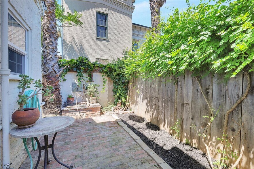 More Photos Of 630 D St, Marysville Apartments For Sale