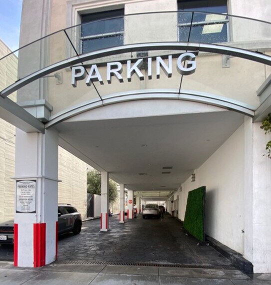 More Photos Of 9400-9414 Brighton Way, Beverly Hills Medical For Lease