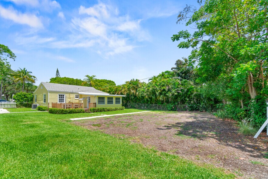 More Photos Of 203 NE 1st Ave, Delray Beach Office Residential For Lease