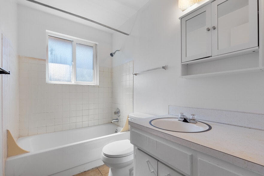 More Photos Of 3465 S 144th St, Tukwila Apartments For Sale