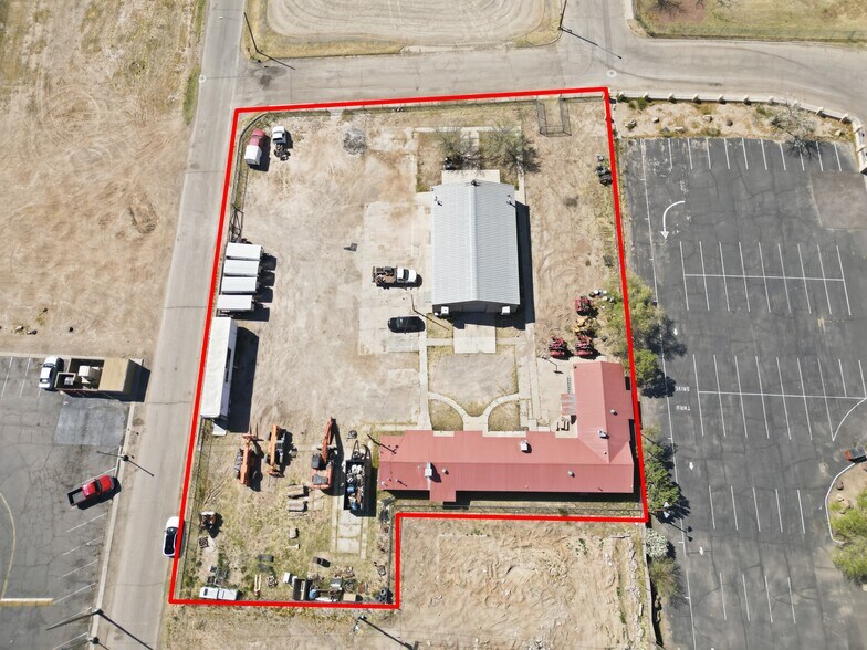 Primary Photo Of 606 Romero St, Belen Flex For Sale