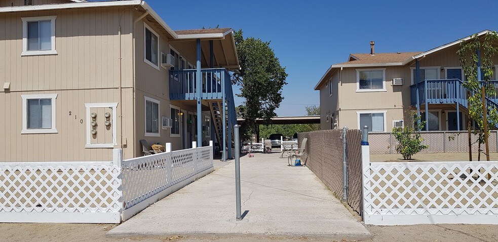 More Photos Of 210 1st St, Fernley Apartments For Sale