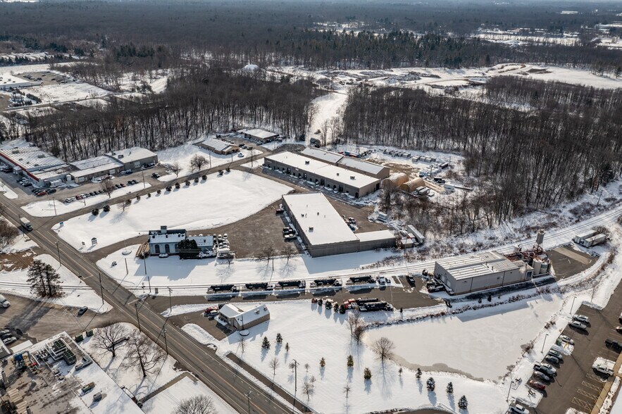 More Photos Of 34 Patria Rd, South Windsor Flex For Lease