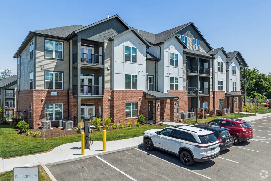More Photos Of 2418 Main St, Rocky Hill Apartments For Lease