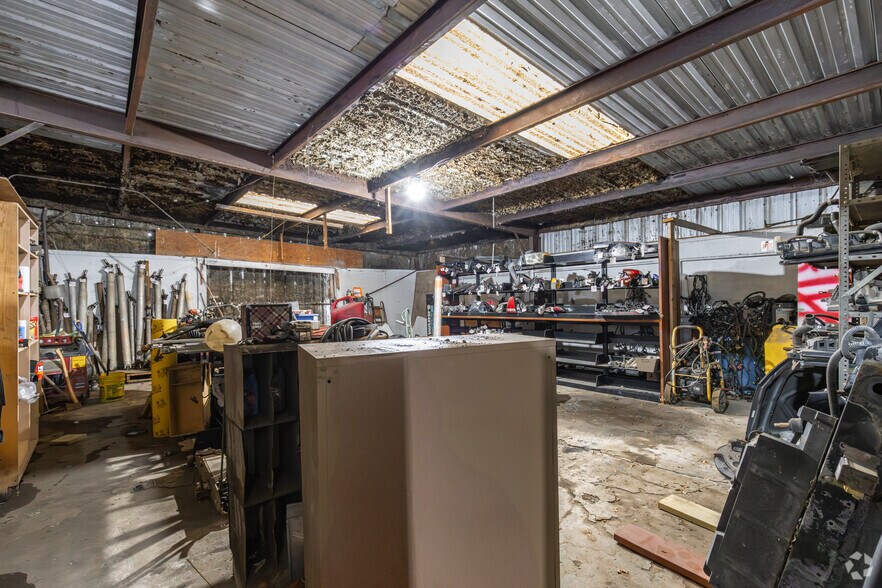 More Photos Of 2244 Highway 69 S, Greenville Auto Repair For Sale