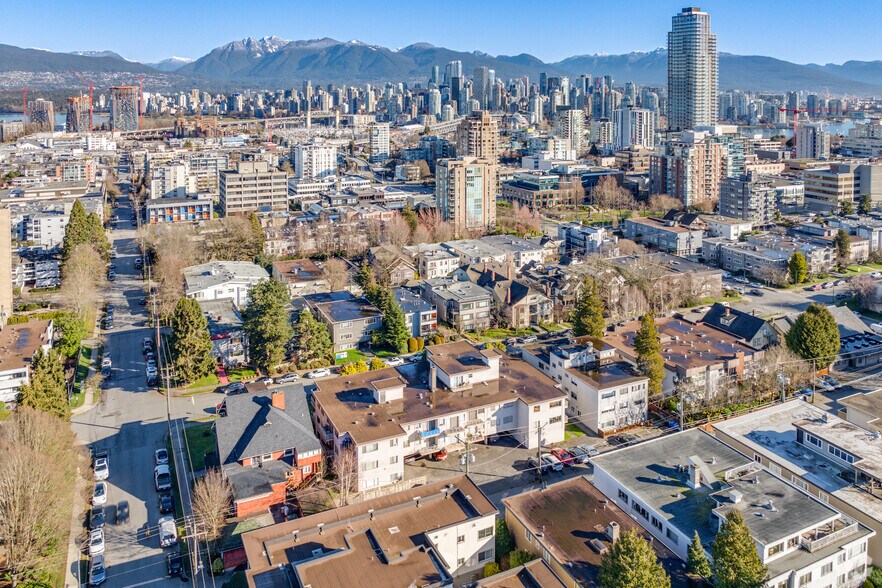 Primary Photo Of 1676 11th Av W, Vancouver Apartments For Sale