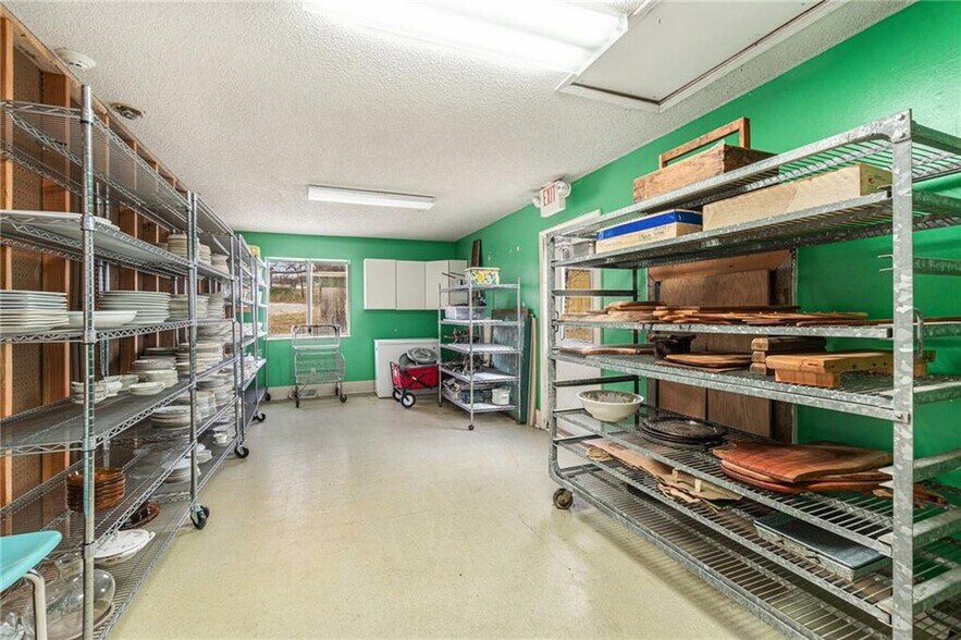 More Photos Of 505 MO-273 Hwy, Platte City Freestanding For Sale