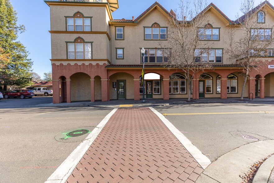 More Photos Of 220 Windsor River Rd, Windsor Apartments For Sale