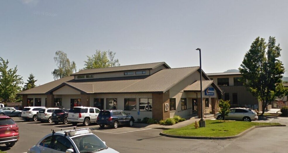 More Photos Of 1463 E McAndrews Rd, Medford Medical For Sale
