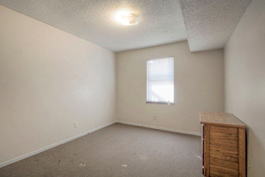 More Photos Of 9201 E 54th St, Raytown Apartments For Sale