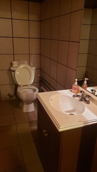 More Photos Of 3501 Birney Ave, Moosic Sports And Entertainment For Sale