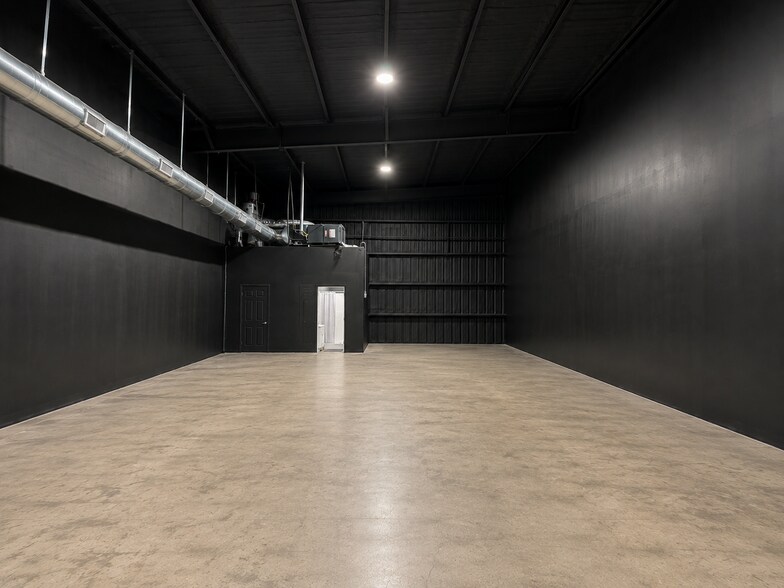 More Photos Of 1158 N Birch Ave, Broken Arrow Flex For Lease