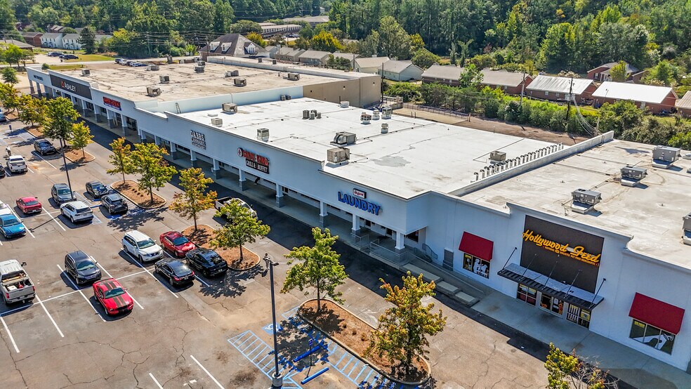 More Photos Of 2128-2150 Jackson Ave W, Oxford General Retail For Sale