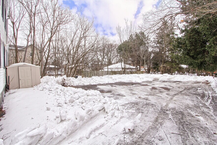 More Photos Of 187 Finch Ave W, Toronto Office Residential For Lease