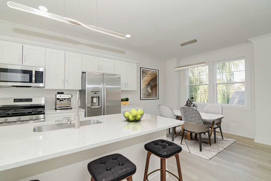 More Photos Of 214 N Walnut St, Bensenville Apartments For Sale