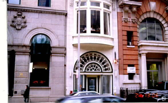 More Photos Of 12 S Calvert St, Baltimore General Retail For Sale