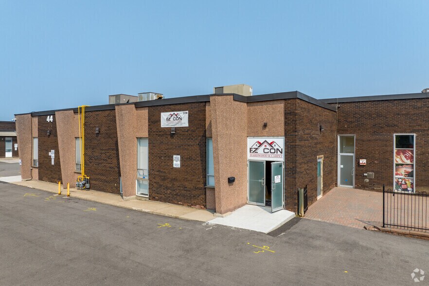 More Photos Of 44 Fasken Dr, Toronto Flex For Lease