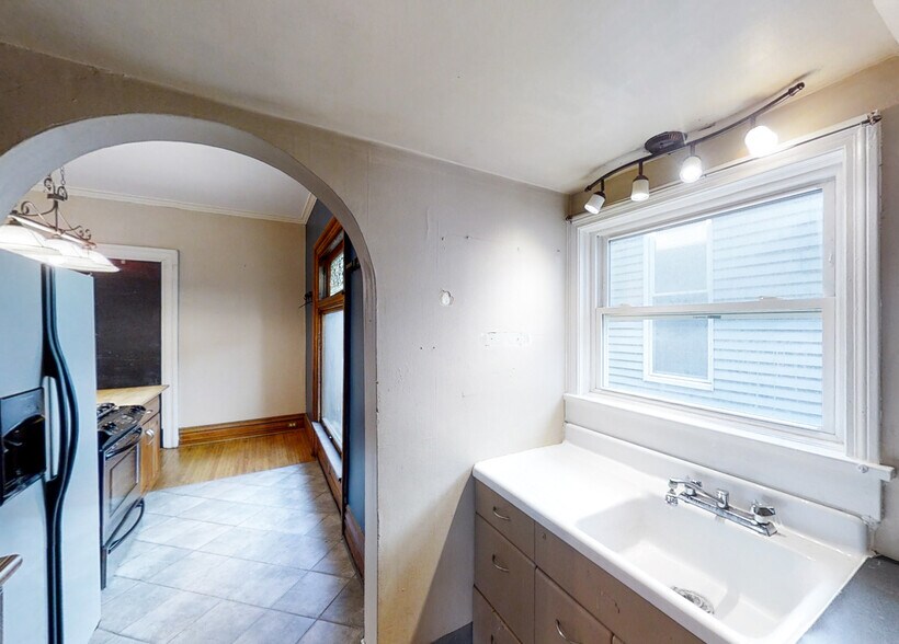 More Photos Of 342-344 W 9th St, Erie Apartments For Sale