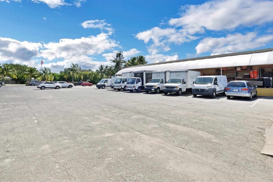 More Photos Of 4351 NE 12th Ter, Oakland Park Restaurant For Sale