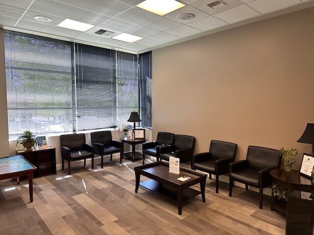 More Photos Of 2908 228th Ave SE, Sammamish Office For Sale