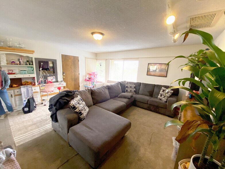 More Photos Of 4420 Via Real, Carpinteria Office Residential For Sale