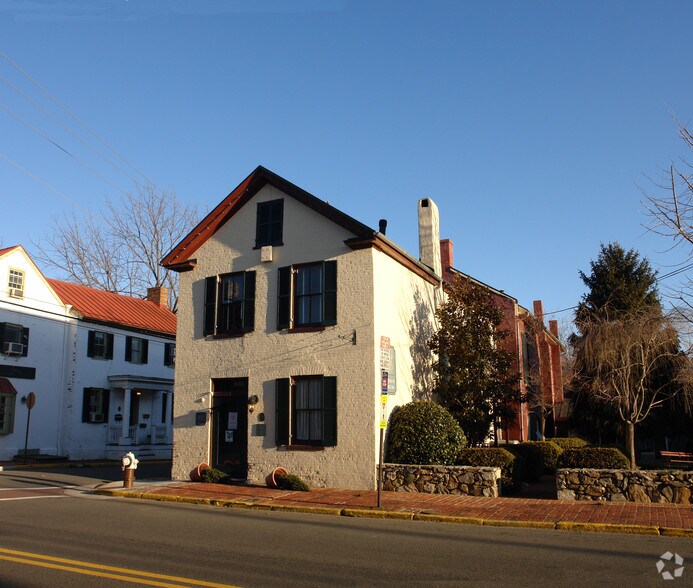 More Photos Of 14 Loudoun St SW, Leesburg Office For Lease
