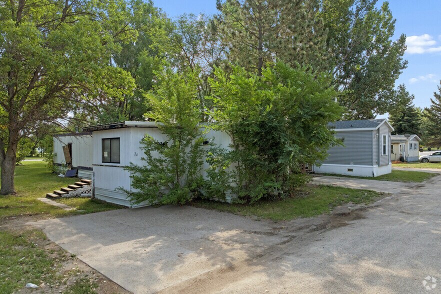 More Photos Of 2600 University Ave, Williston Manufactured Housing Mobile Home Park For Sale