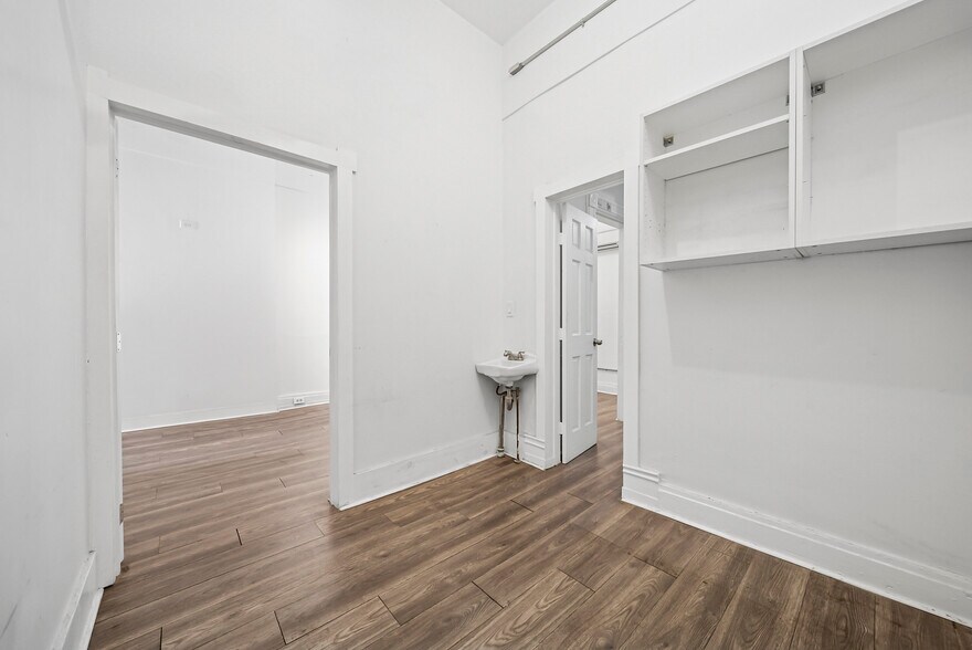 More Photos Of 84 Grove St, New York Apartments For Lease