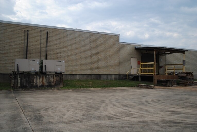 More Photos Of 1024 Highpoint Rd, Summit Distribution For Sale