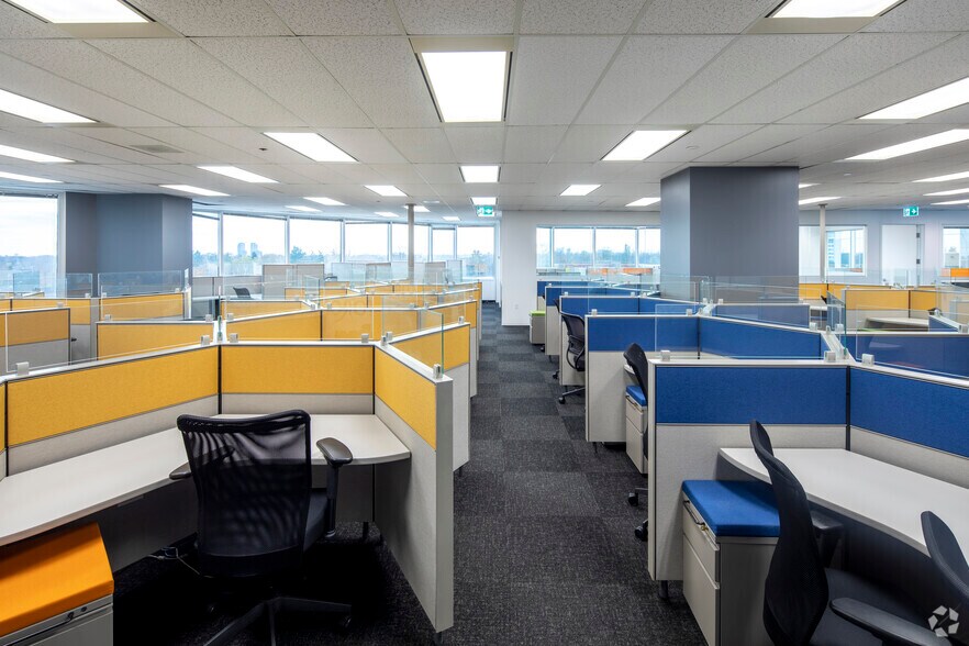 More Photos Of 3250-3300 Bloor St W, Toronto Unknown For Lease