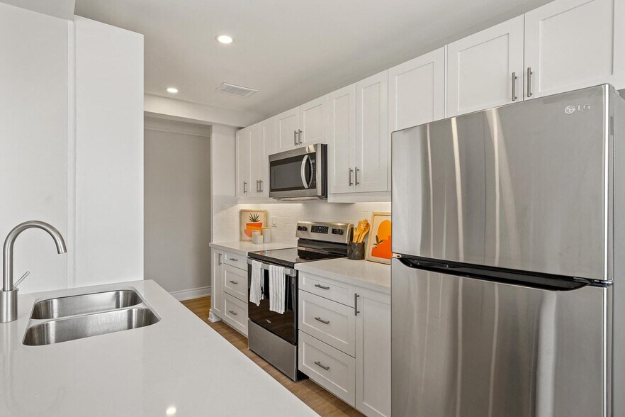More Photos Of 143 Main St, Dartmouth Apartments For Sale
