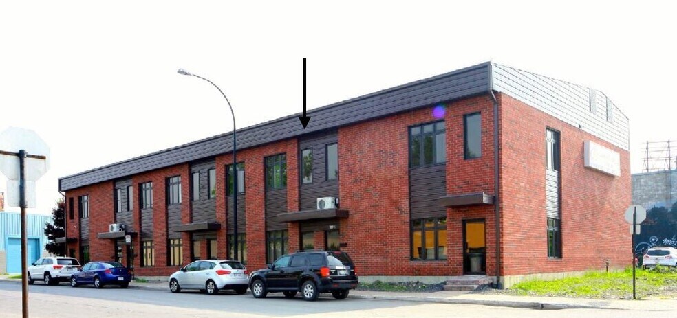 Primary Photo Of 5100-5120 Rue Eadie, Montréal Industrial For Lease