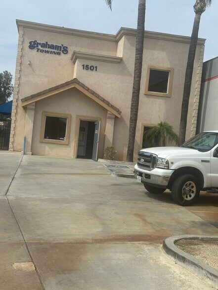 More Photos Of 1501 E Lambert Rd, La Habra Service For Lease