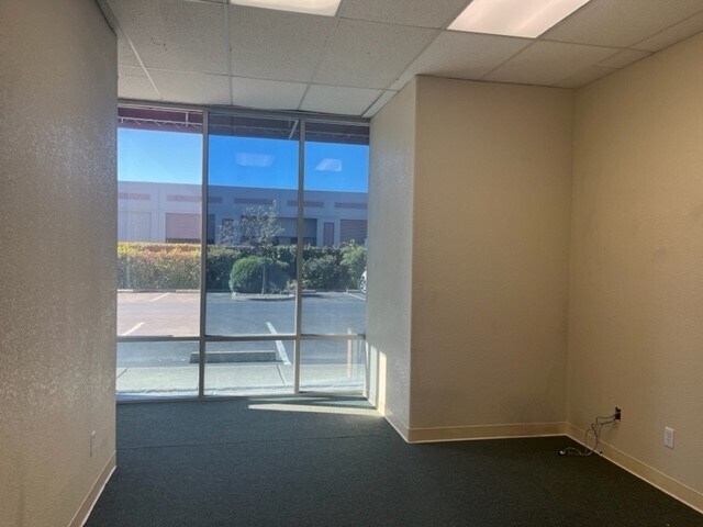 More Photos Of 110 Railroad Ave, Suisun City Flex For Lease