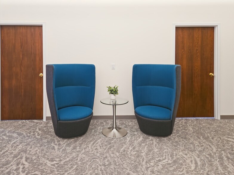 More Photos Of 332 N Harrison St, Davenport Coworking Space