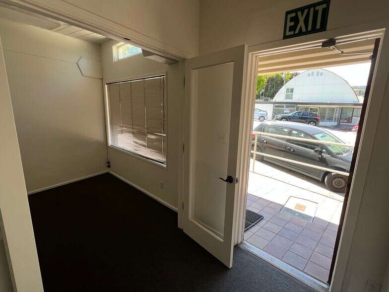 More Photos Of 31 Soledad Dr, Monterey Medical For Lease