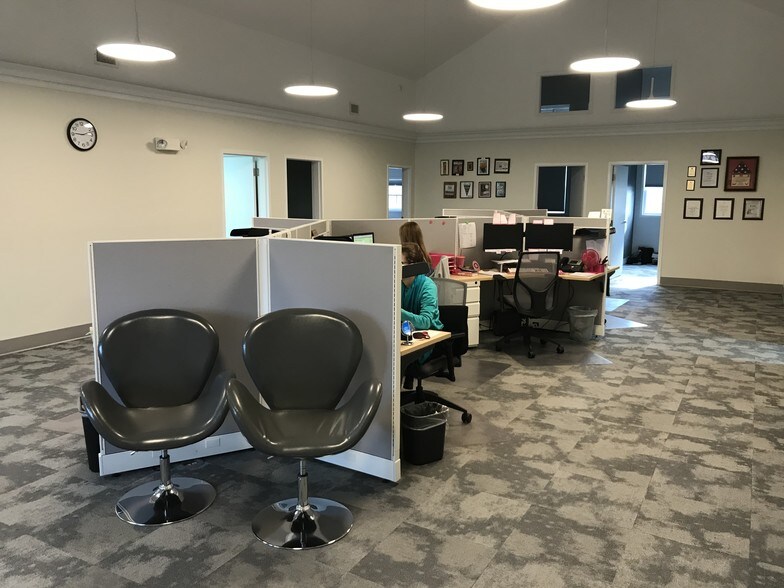 More Photos Of 1407 Stuart Engals Blvd, Mount Pleasant Office For Lease