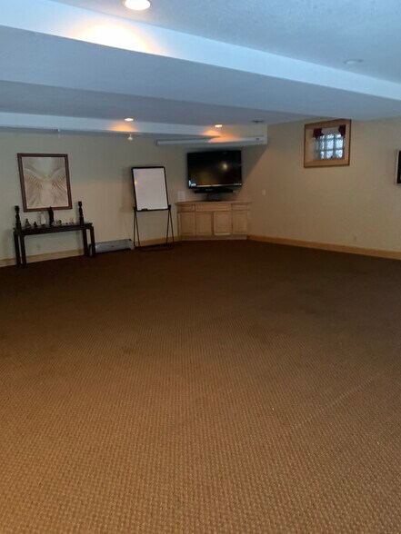 More Photos Of 4141 Old Sibley Memorial Hwy, Eagan Office For Sale