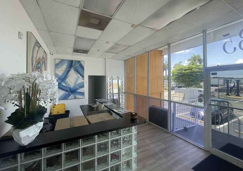 More Photos Of 7315-7335 NW 31st St, Miami Warehouse For Lease