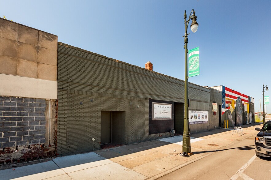 More Photos Of 2647-2661 Michigan Ave, Detroit Storefront For Sale